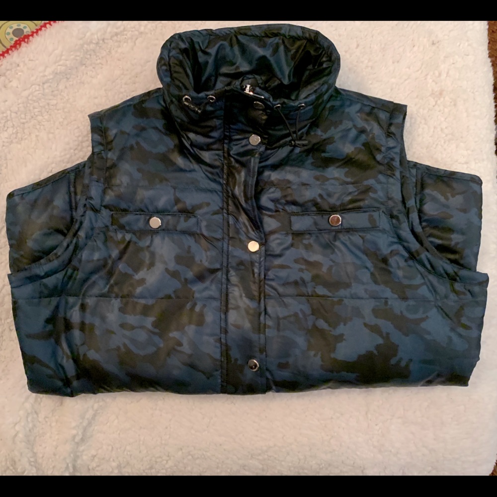 Style & co. Sport Blue/Black Camo Down Vest